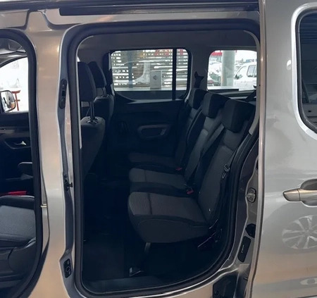 Toyota Proace City Verso cena 129900 przebieg: 5, rok produkcji 2024 z Szlichtyngowa małe 79